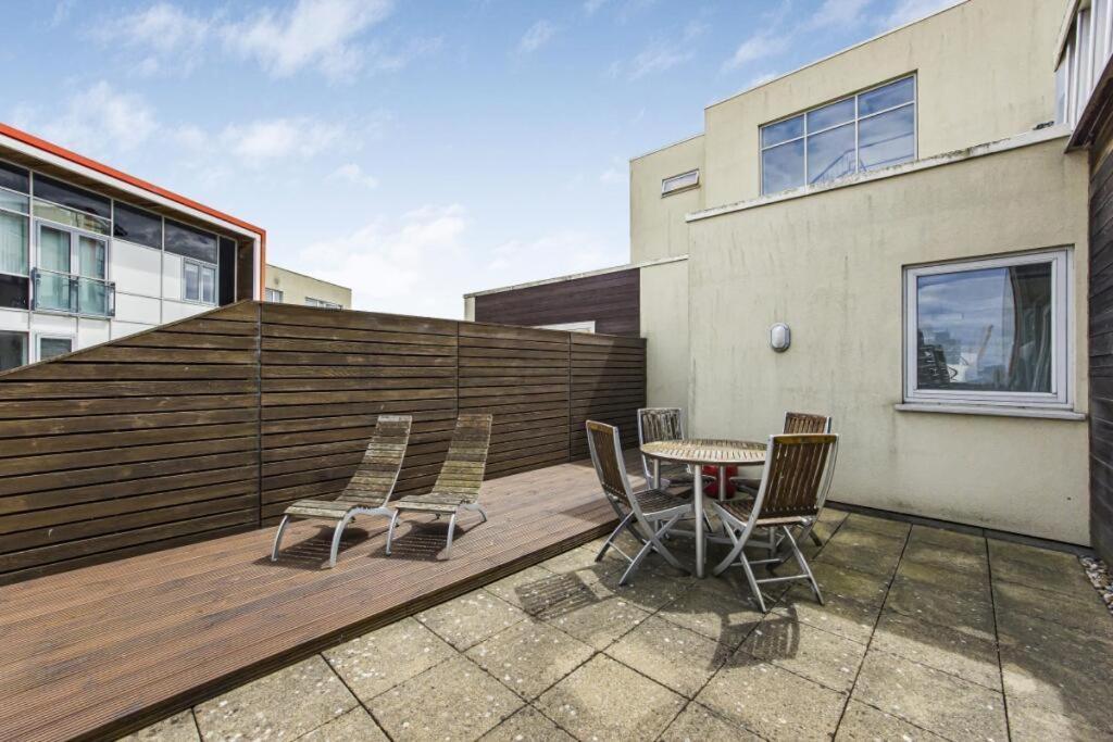 Beautiful Penthouse Apartment With Private Terrace In Greenwich Peninsula Londres Extérieur photo